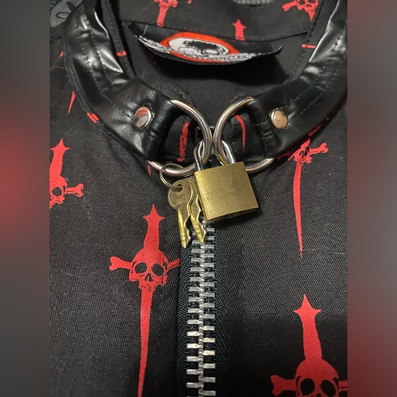 (SOLD) Rare 1999 Lip Service Dagger Straight Jacket - Picture 4 of 4